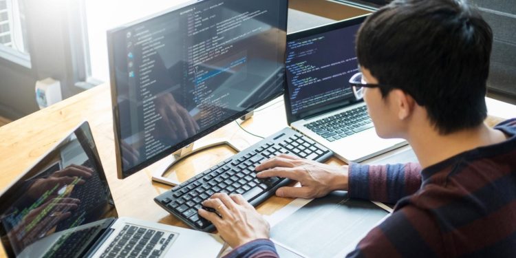 CUDA Kernel Performansını Geliştirme: Paylaşılan Bellek ve Kayıt Taşması İle İpuçları