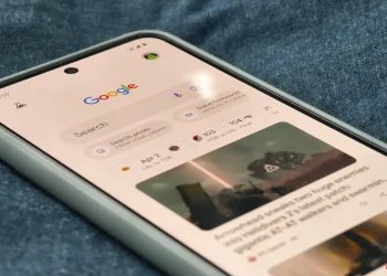“Google Uygulaması’nın Sesli Arama Ekranı Yakında Cesur Bir Yeniden Tasarım Alabilir”