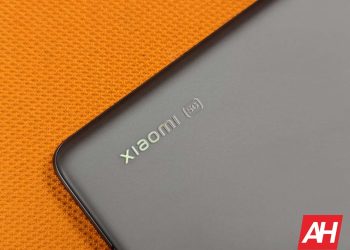 Xiaomi’nin Yeni Amiral Gemisi Arka Tarafında Büyük Bir Sürprizle Gelebilir