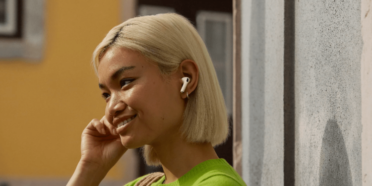 AirPods Pro 3, kalp atış hızı ve anlık çeviri sunuyor!
