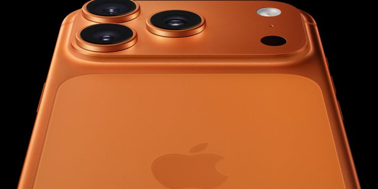 Apple, iPhone 17 Pro’yu önemli kameralarla tanıttı!