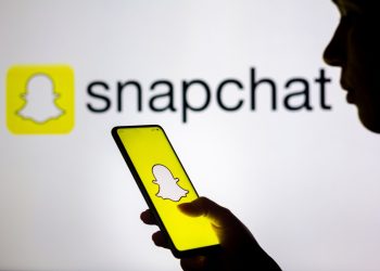 Snapchat’in Yeni Lens’i Metin Talimatlarıyla AI Görselleri Oluşturuyor
