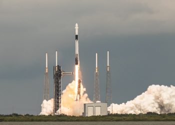 SpaceX, Florida’daki fırlatmalarını iki katına çıkarma izni aldı.