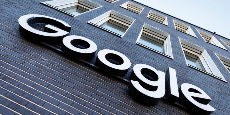Google’ın Circle to Search Özelliği Artık Kaydırdıkça Çeviri Yapabiliyor