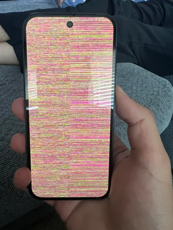 google-pixel-10-display-glitch-2-555x740-1 Google Pixel 10 display glitch 2