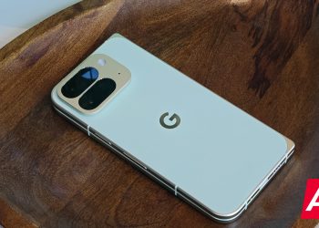 “Google Pixel 10 Pro Katlanabilir Telefonun Hoparlörleri”