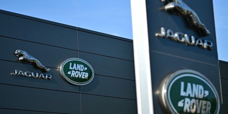 İngiltere Hükümeti, Jaguar Land Rover’ı 1.5 milyar sterlinlik krediyle kurtardı