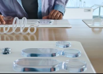 iOS 26 Liquid Glass ile iPhone Ana Ekranınızı Nasıl Özelleştirirsiniz?