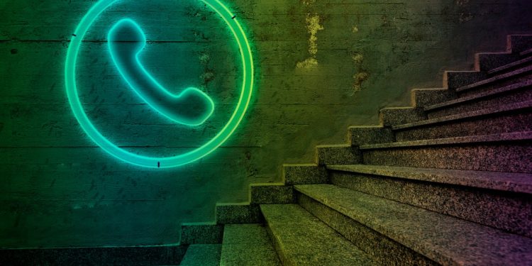 Neon: Kullanıcıların Telefon Görüşmelerini Kaydedip Verileri Satıyor