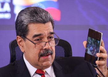Venezuela lideri, Amerikalı casusların Huawei telefonlarını hackleyemediğini düşünüyor