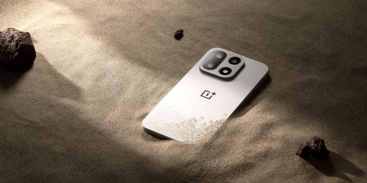 OnePlus, OnePlus 15’in Lansman Tarihini Gizlice Mi Açıkladı?