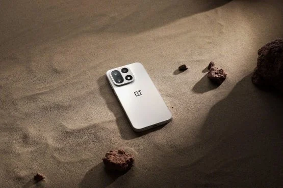 OnePlus 15 official sand image (2)