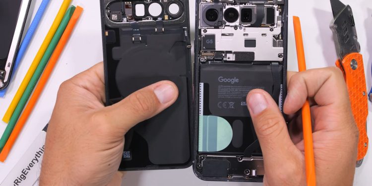 “Pixel 10 Pro XL Sökümü, Basit Pil Değiştirme Sürecini Ortaya Çıkardı”