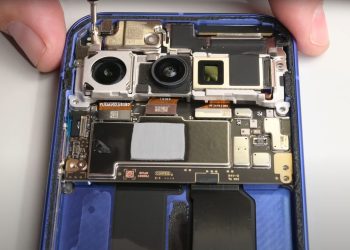 “Pixel 10 Değişim İncelemesi: Kolay Pil Değişimi ve Daha Az Vida”