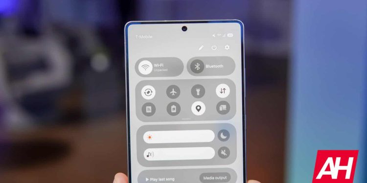 “Samsung’un One UI 8.5’i Tamamen Özelleştirilebilir Hızlı Paneli Getirebilir”