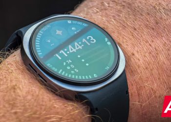 “Google Saat Uygulaması Bazı Wear OS Saatlerinden Gizemli Bir Şekilde Kayboldu”