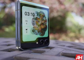 Eski Galaxy Z Flip Modelleri Nihayet Kapak Ekranında Gemini Erişimi Sağladı