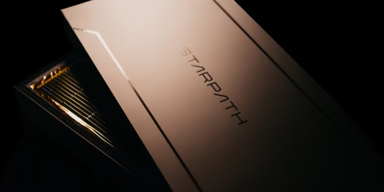 Starpath, seri üretim uzay dereceli güneş panellerine yatırım yapıyor.