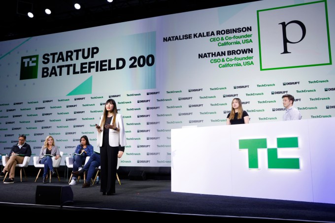 startup-battlefield-disrupt-2024-1 TechCrunch Disrupt startup Battlefield presentation