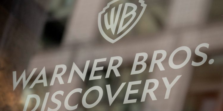 Warner Bros., Süpermen ve Batman Görselleri İçin Midjourney’e Dava Açtı