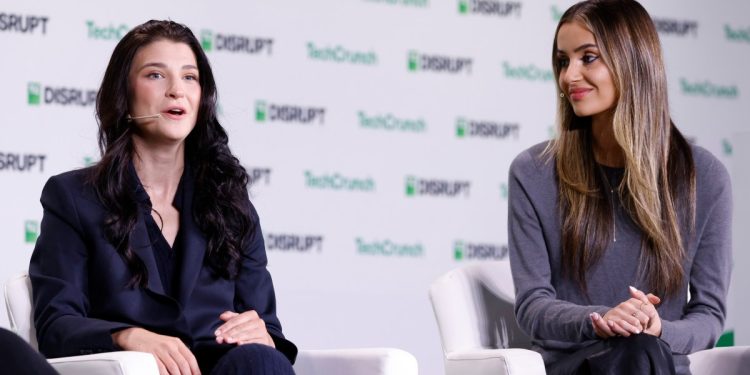 Phia Kurucuları: AI, Online Alışverişi Nasıl Değiştiriyor?