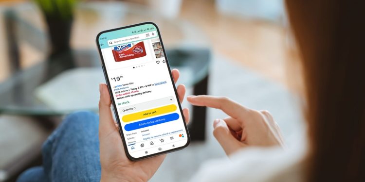 Amazon, Prime üyelerine tek dokunuşla siparişlerine ürün ekleme imkanı sundu.
