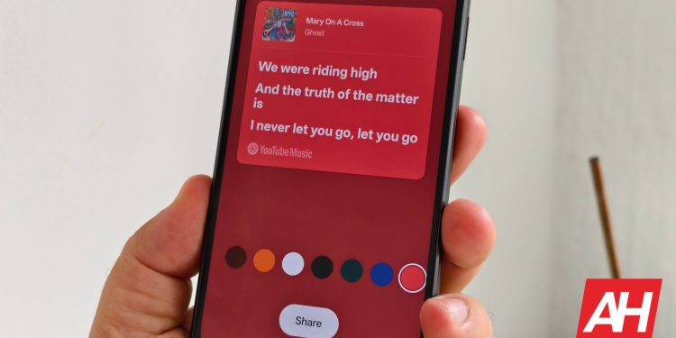 YouTube Müzik, Gerçek Zamanlı Şarkı Sözleri Çevirisini Test Ediyor