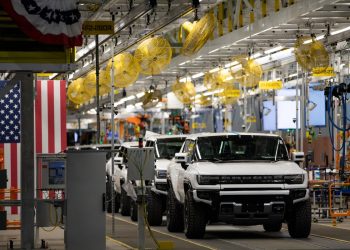 GM, Elektrikli Araç ve Batarya Fabrikası Çalışanlarını İşten Çıkarıyor