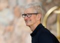 Tim Cook: Apple, AI alanında birleşme ve satın almalara açık