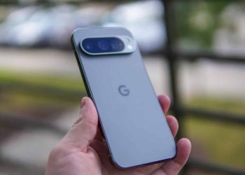 “Pixel Telefonlar, Samsung’unki Gibi Navigasyon Düğmelerini Döndürme Özelliğine Kavuşacak”