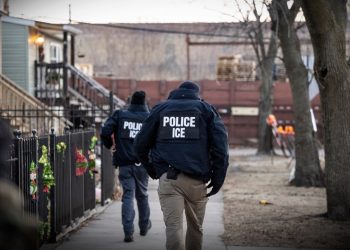 Güvenlik Bakanlığı, CISA’nın yüzlerce siber uzmanını deportasyon için yeniden görevlendiriyor.