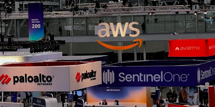 Amazon arızası internetin büyük bölümünü etkiledi
