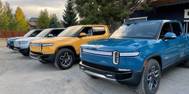 Rivian, R1 fiyat artışı yüzünden 250 milyon dolar tazminat ödeyecek