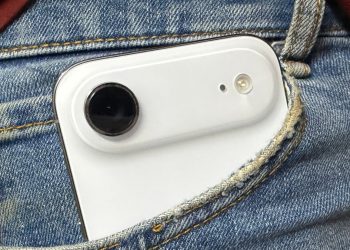 iPhone Air o kadar hafif ki, cebimde olduğunu unuttum!