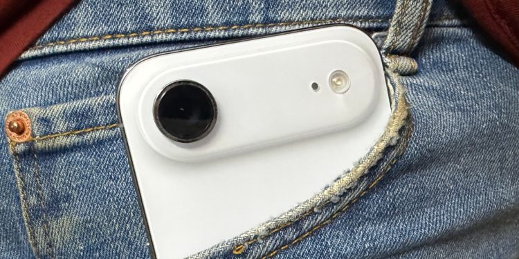 iPhone Air o kadar hafif ki, cebimde olduğunu unuttum!