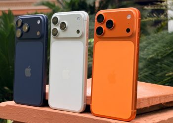iPhone 17 Pro Max İncelemesi: Yeni Batarya ile Güç Kazanıyor!