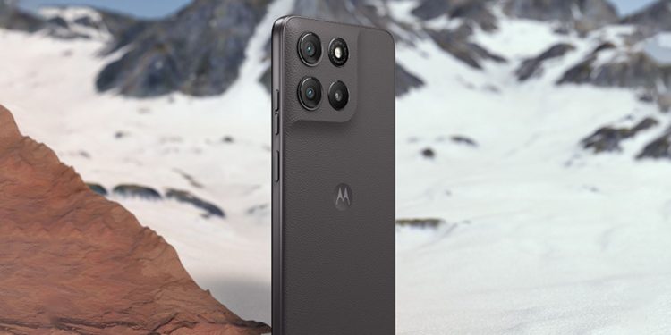 “Dört Yıl Sonra, Motorola Moto G100 Güçlü Bir Pil ile Geri Dönüyor”