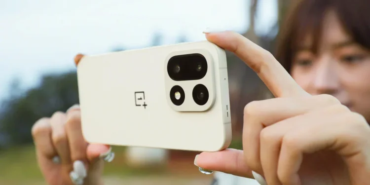 “Global OnePlus 15 ve OPPO Find X9, 7,000mAh Üstü Batarya Hücrelerini Koruyacak”