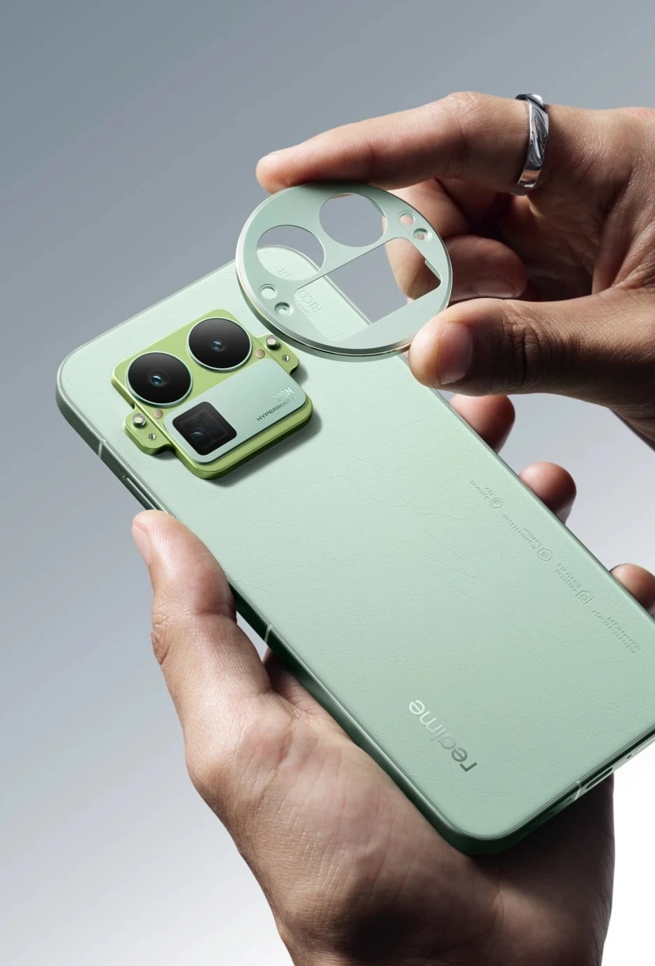 Realme GT8 Pro camera deco