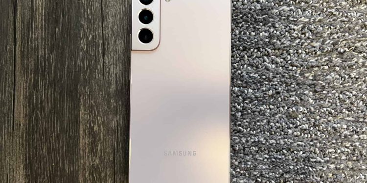 Galaxy S22 Serisi Son Büyük Android Güncellemesini Alıyor — One UI 8.0 Yayınlanmaya Başladı
