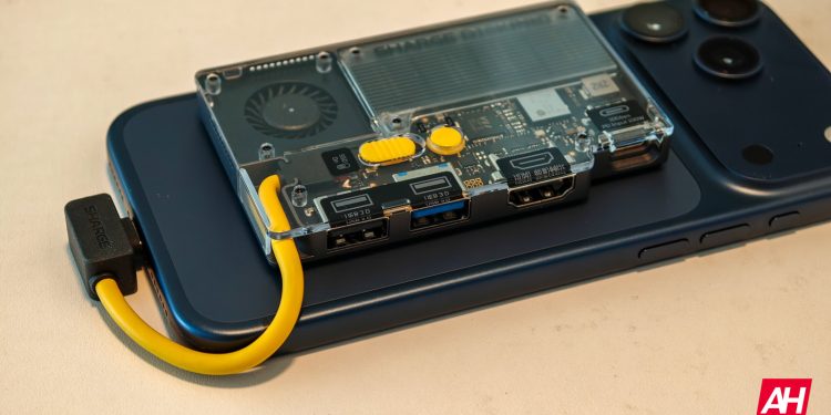 Sharge Disk Pro: HDMI, USB ve MagSafe Tarzı Mıknatıslarla Donatılmış Ultimate Taşınabilir SSD Dock