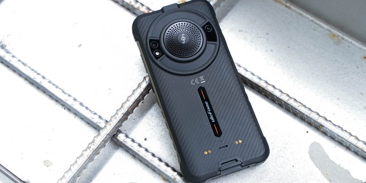 Ulefone RugKing: Jet Motoru Gibi Gürleyen Dayanıklı Telefon