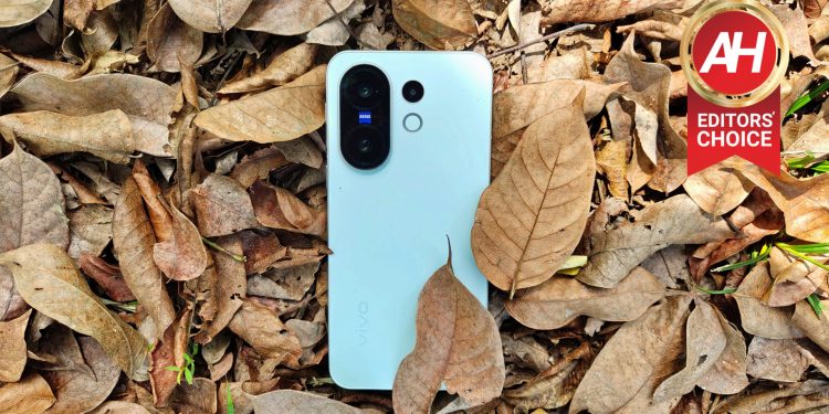 Vivo X200 FE İncelemesi: Bütçenizi Sarsmadan Güçlü Performans Sunan Kompakt Bir Cihaz