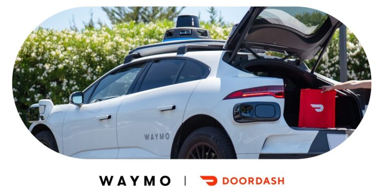 Waymo, DoorDash ile teslimat hizmetine geri dönüyor.