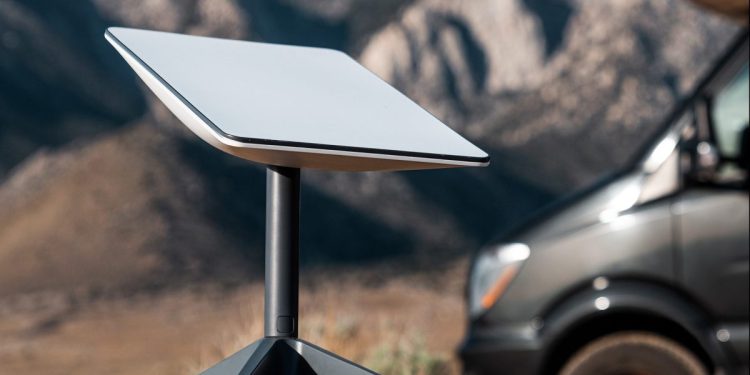 SpaceX’in Starlink’i 8 milyon müşteriye ulaştı, daha fazla spektrum ve havayolları kazandı.