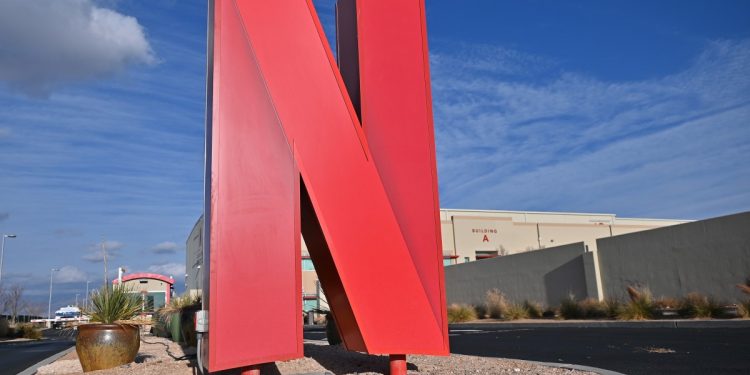 Netflix, iHeartMedia ile video podcast lisanslama görüşmeleri yapıyor