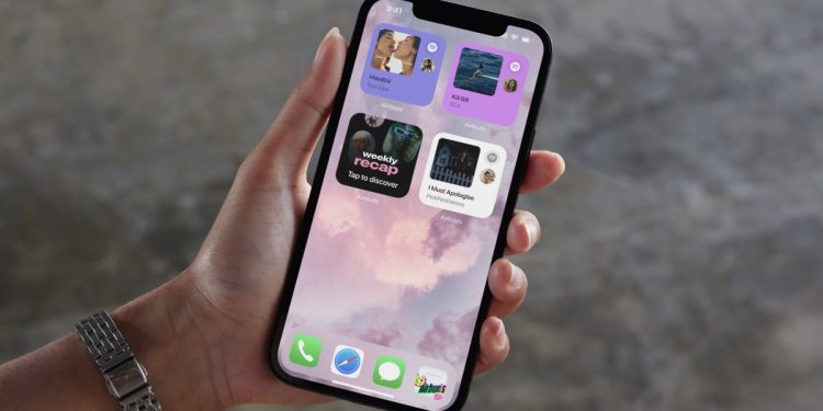 iOS 26.1 ile sıvı camın saydamlığını azaltma imkanı sunuluyor
