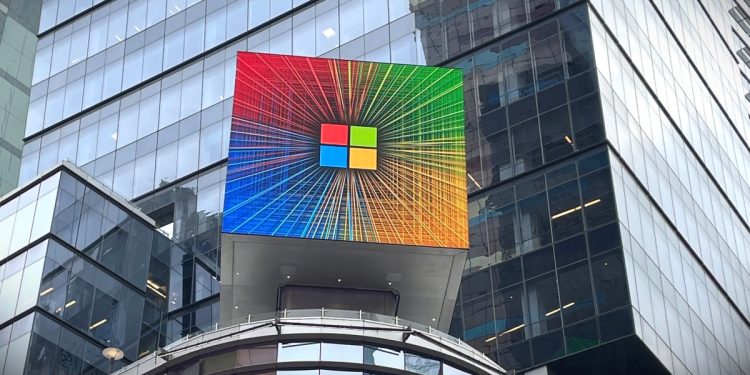 Lambda, Microsoft ile Milyarlarca Dolarlık AI Altyapı Anlaşması Yaptı