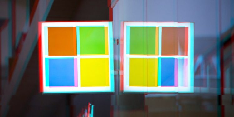 Microsoft, AI ajanlarını test etmek için sahte bir pazar oluşturdu; beklenmedik hatalarla karşılaştı.