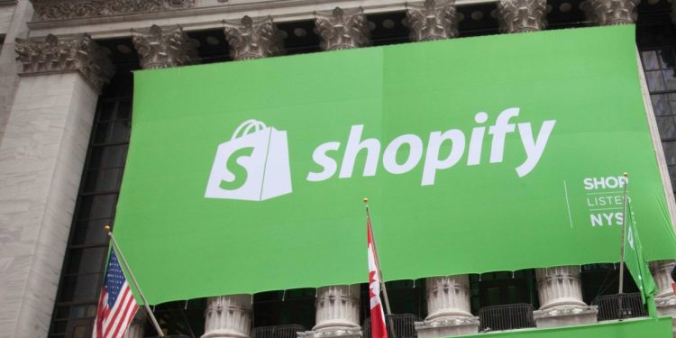 Shopify’da AI trafiği Ocak ayından bu yana 7 kat arttı.